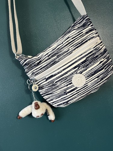 Excellent condition kipling - excellent,