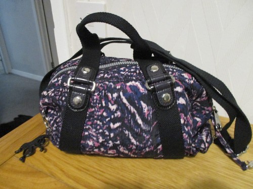 New kipling bag - new,