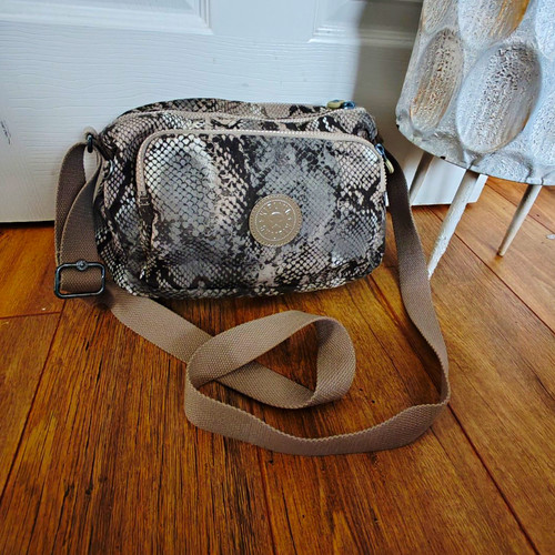 Kipling beige black snake - kipling,