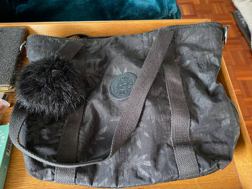 Kipling black medium sized bag - kipling,